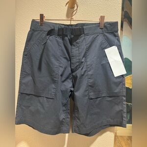 Mountain Hardware J Tree Belted 9” Shorts